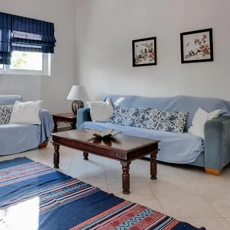 Lilly Villa Tragaki